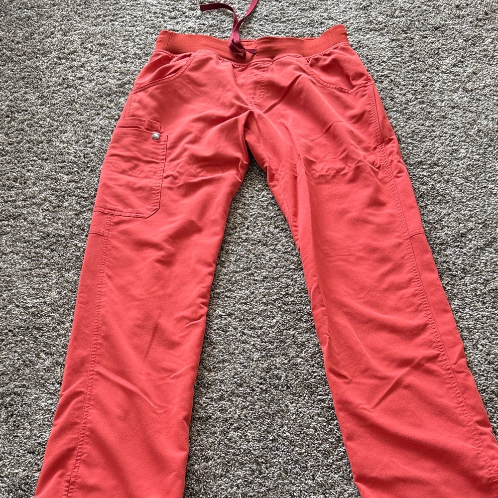 Red/sienna color  Women's fig top and bottoms set. - Picture 4 of 5